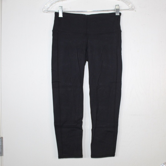 🎄Athleta Woman’s Black Cropped Leggings Size XXS - Picture 2 of 7
